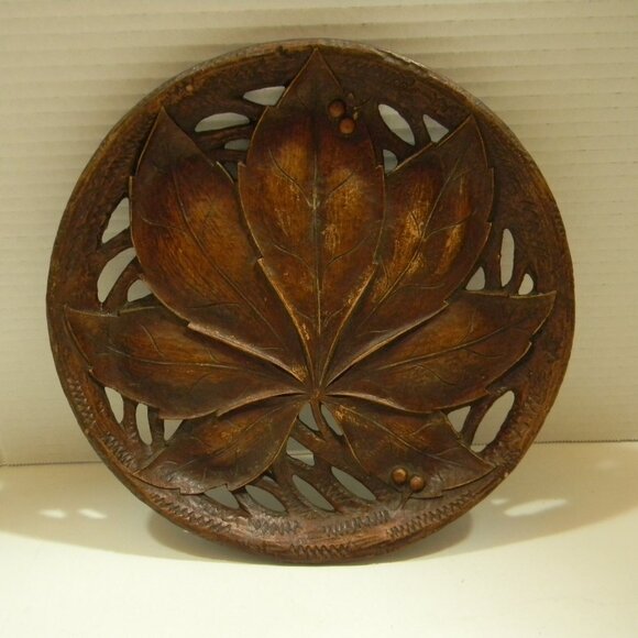 Vintage Syroco Wood Bowl Wall Hanging Leaf Holly Made in USA - Picture 2 of 5